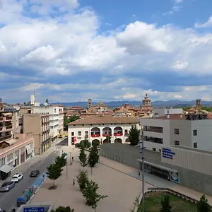 Apartamento Lovely Flat In With Balcony